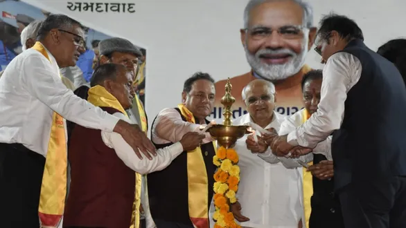 અમદાવાદ: PM નરેન્દ્ર મોદીના 76મા જન્મદિવસે વિશ્વ ઉમિયાધામ ખાતે પ્રજ્વલિત થયો 'આશીર્વાદનો દીવો', CM ભૂપેન્દ્ર પટેલની વિશેષ ઉપસ્થિતિ